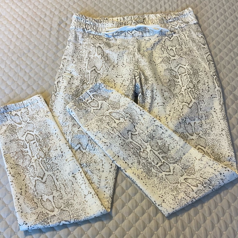 Bevy Flog Shely High Rise Drawstring Pants